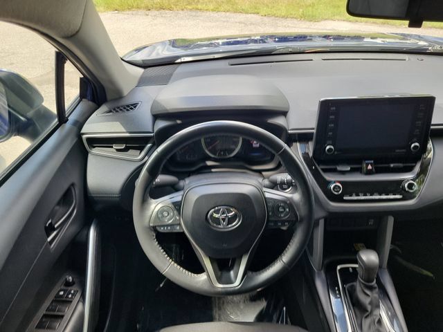 Used 2022 Toyota Corolla Cross LE AWD/4WD image 8