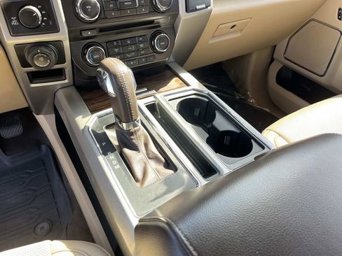 Used 2018 Ford F150 Lariat image 32