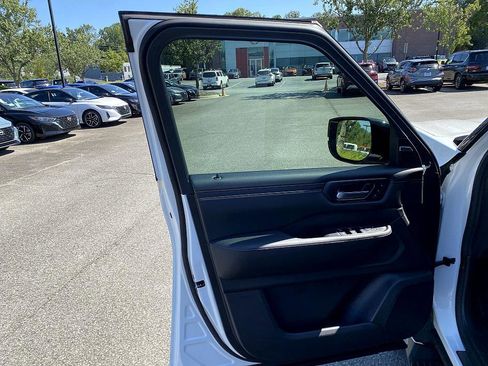 New 2026 Nissan Armada PRO-4X w/ Captain's Chari Seat Package image 17