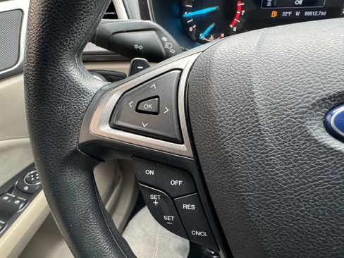 Used 2017 Ford Fusion SE FWD image 30
