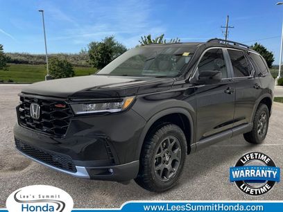 New 2025 Honda Pilot TrailSport