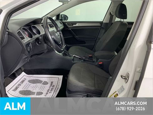 Used 2016 Volkswagen Golf S image 9