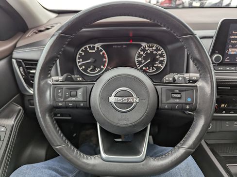 Used 2023 Nissan Rogue SV w/ SV Premium Package image 23