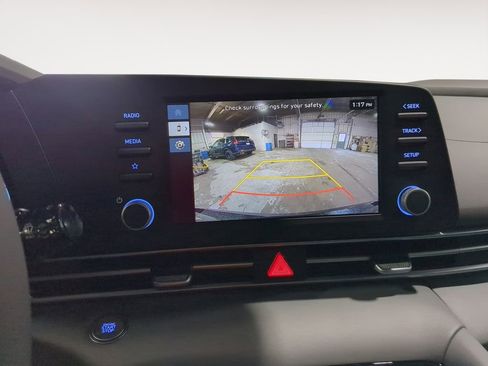 Used 2025 Hyundai Elantra Sport image 28