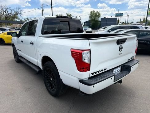 Used 2019 Nissan Titan SV w/ SV Convenience Package AWD/4WD image 7
