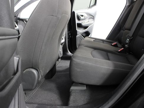 Used 2024 GMC Terrain SLE w/ Driver Convenience Package FWD image 17