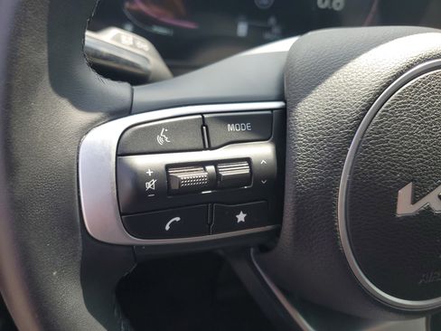 Used 2024 Kia Sportage EX FWD image 15