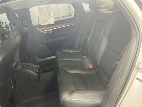 Used 2021 Volvo S90 T6 Momentum image 23