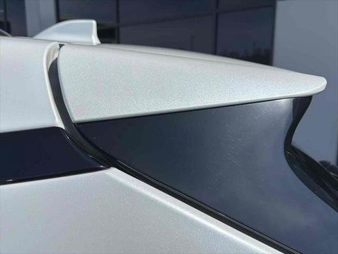 Used 2024 Toyota RAV4 SE w/ Convenience Package image 9