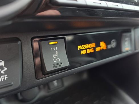 Used 2021 Toyota RAV4 XLE w/ Convenience Package image 26