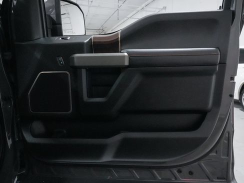 Used 2018 Ford F150 Raptor w/ Equipment Group 802A Luxury AWD/4WD image 36