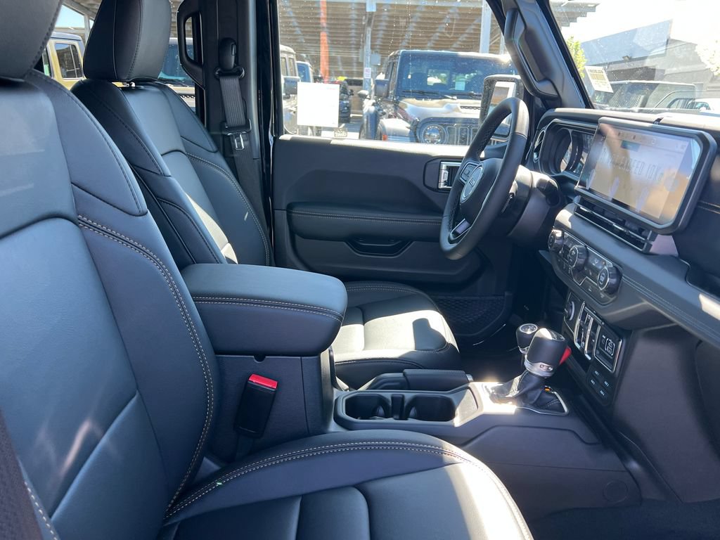New 2026 Jeep Gladiator Mojave AWD/4WD image 12