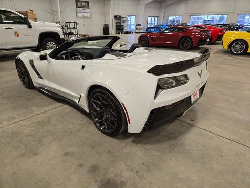 Used 2017 Chevrolet Corvette Z06 image 4