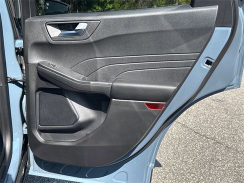 New 2025 Ford Escape SE image 16