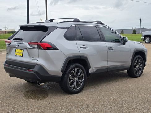 Used 2024 Toyota RAV4 XLE Premium AWD/4WD image 5