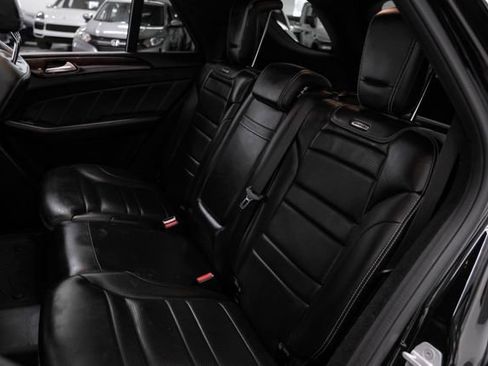 Used 2015 Mercedes-Benz ML 63 AMG 4MATIC image 32