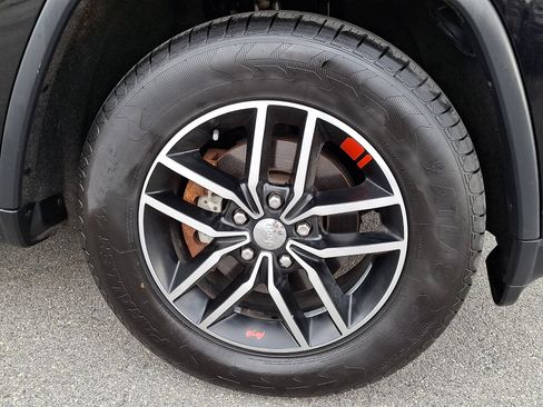 Used 2018 Jeep Grand Cherokee Trailhawk w/ Trailhawk Luxury Group image 8