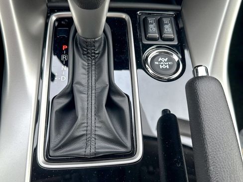 New 2026 Mitsubishi Eclipse Cross LE image 38