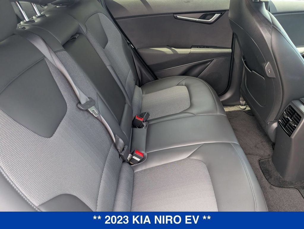 Used 2023 Kia Niro Wind w/ Wind Preserve Package FWD image 30