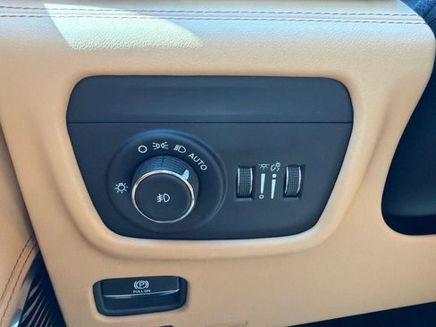 Used 2024 Jeep Grand Cherokee Summit AWD/4WD image 50