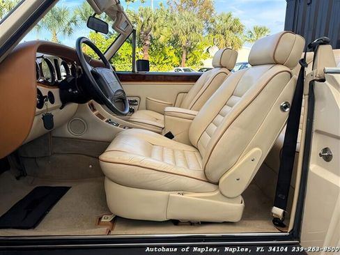 Used 1990 Rolls-Royce Corniche III RWD image 8