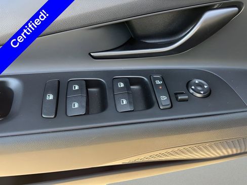 Used 2025 Hyundai Elantra Sport FWD image 14