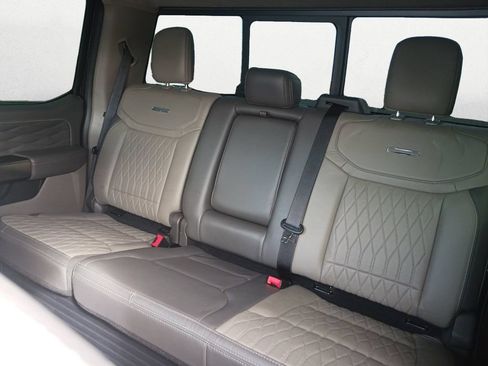 Used 2025 Ford F350 Platinum w/ Platinum Plus Package AWD/4WD image 9