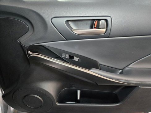 Certified 2025 Lexus IS 300 F Sport image 26