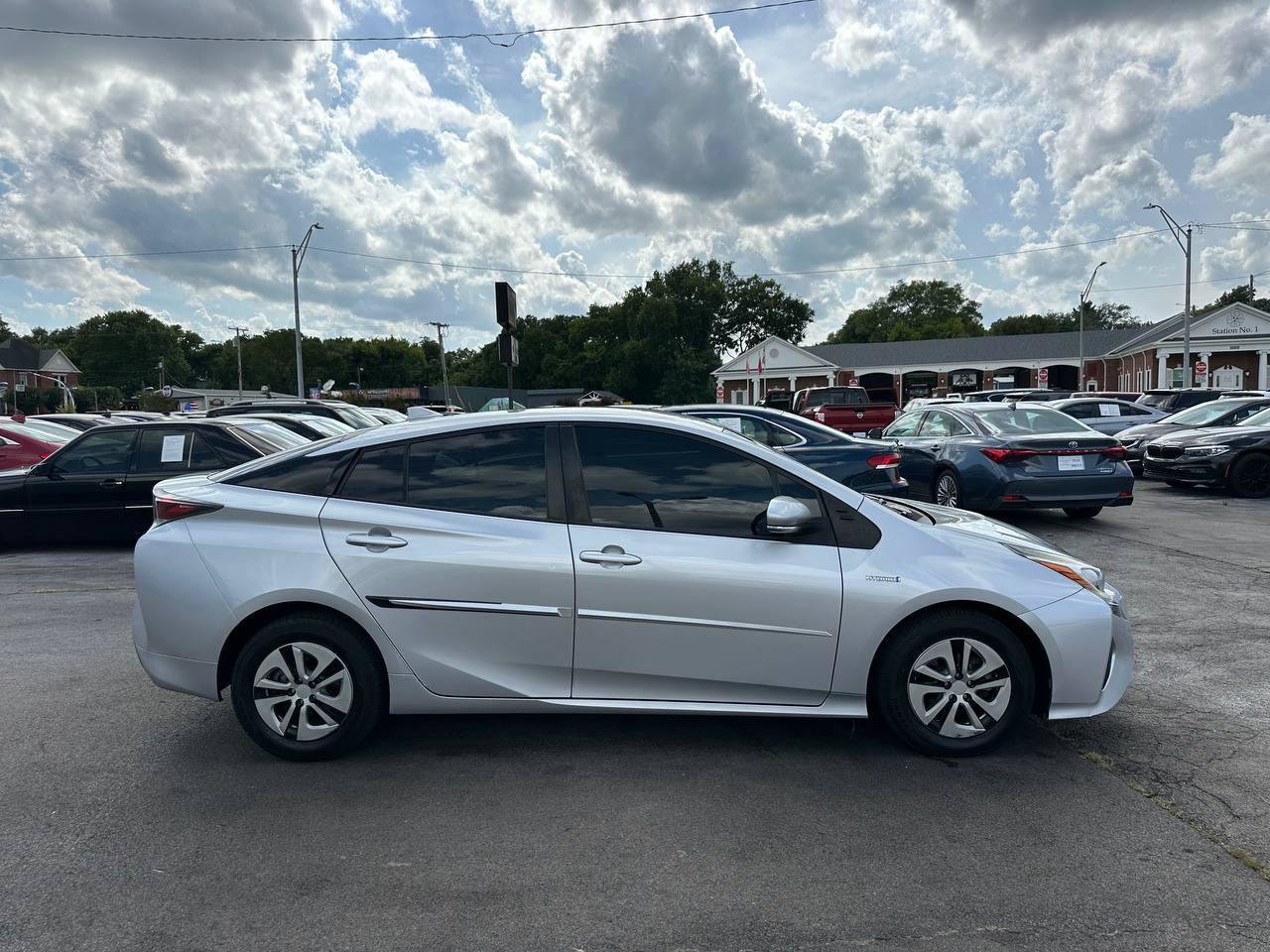 Used 2016 Toyota Prius Two w/ Protection Package FWD image 11