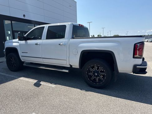 Used 2018 GMC Sierra 1500 SLT w/ SLT Premium Package AWD/4WD image 4