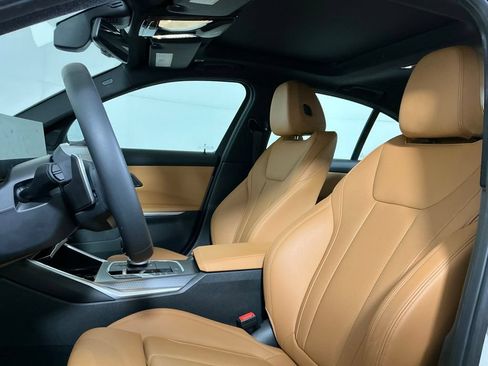 Used 2025 BMW 330i Sedan w/ Premium Package RWD image 22
