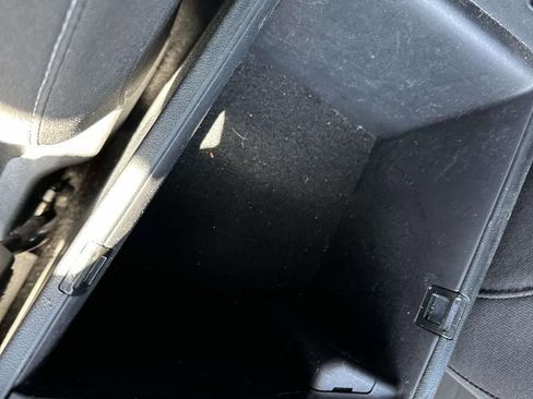 Used 2022 Hyundai Elantra SEL FWD image 31
