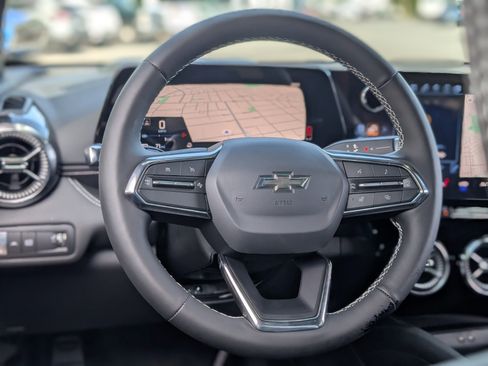 New 2025 Chevrolet Blazer EV LT image 15