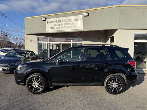 Used 2017 Subaru Forester 2.5i Premium image 4