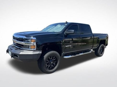 Used 2018 Chevrolet Silverado 2500 LT w/ All Star Edition AWD/4WD image 3