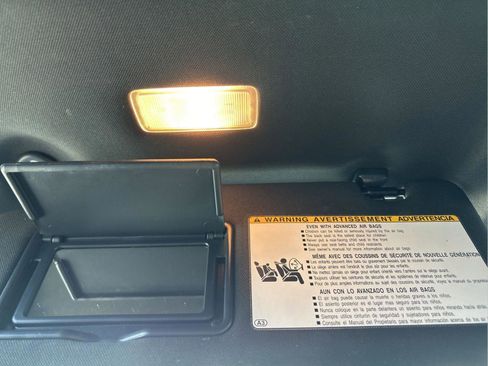 Used 2021 Toyota Highlander XSE FWD image 34