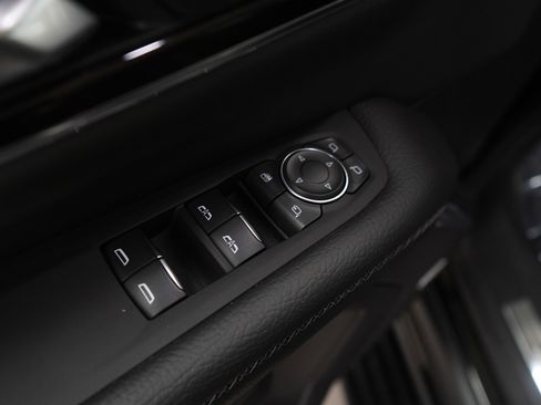 Used 2025 GMC Yukon Denali image 24