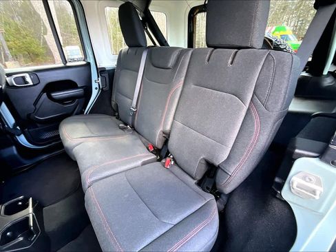 Used 2024 Jeep Wrangler Unlimited Rubicon AWD/4WD image 21