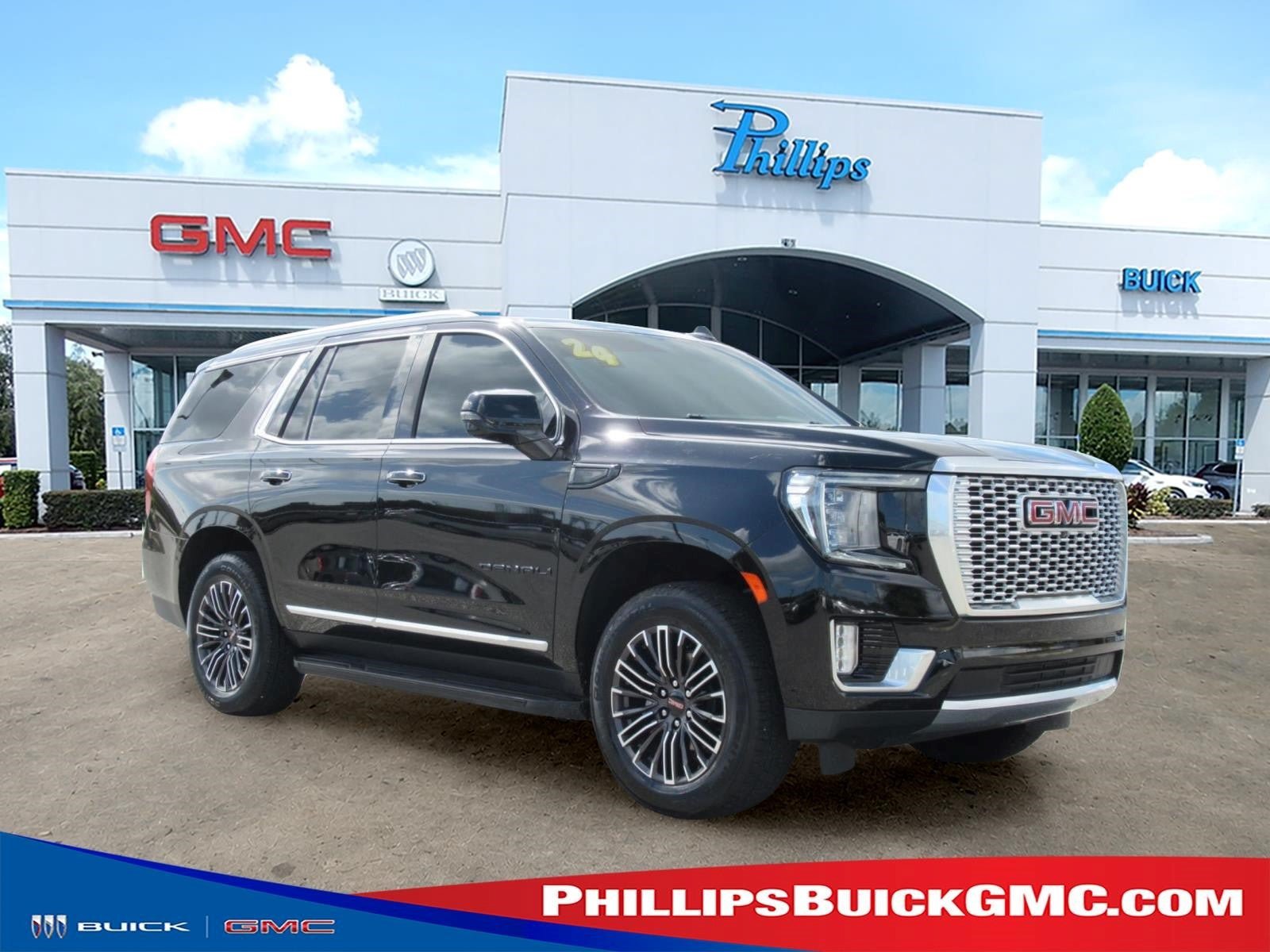 Used 2024 GMC Yukon Denali w/ Advanced Technology Package AWD/4WD image 1
