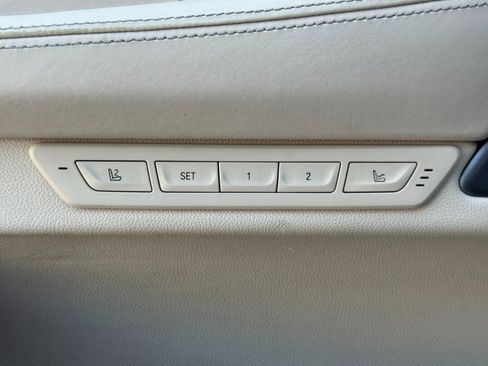 Used 2020 BMW 750i xDrive w/ Executive Package image 17