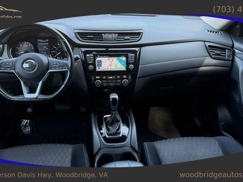 Used 2017 Nissan Rogue SV w/ SV Premium Package FWD image 19