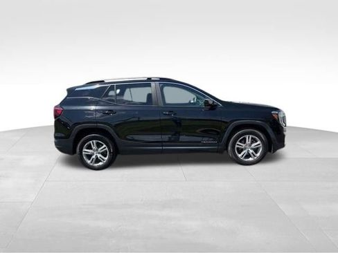 Used 2022 GMC Terrain SLE w/ Driver Convenience Package FWD image 8