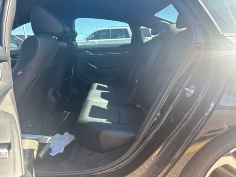 Used 2022 Honda Accord Sport image 9