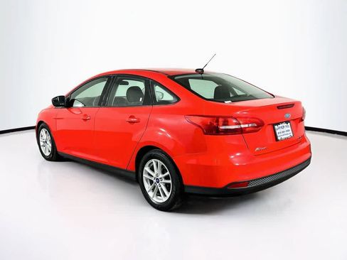 Used 2016 Ford Focus SE FWD image 4