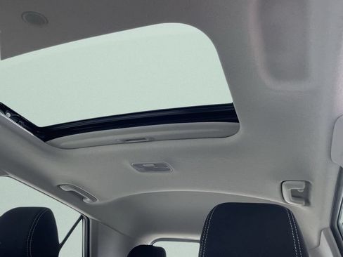 New 2026 Hyundai Venue SEL FWD image 25