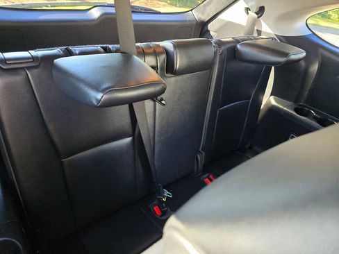 Used 2023 Toyota Highlander XLE image 17