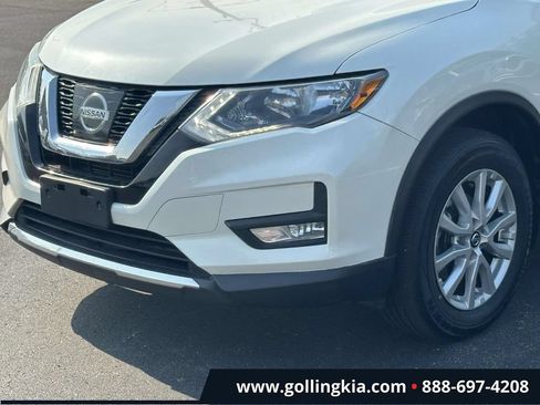 Used 2017 Nissan Rogue SV AWD/4WD image 6