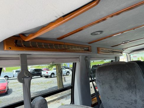 Used 2003 Chevrolet Astro RWD image 21
