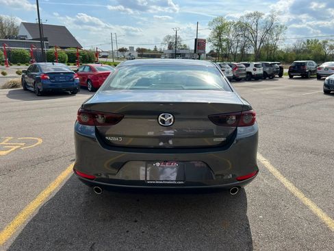 Used 2019 MAZDA MAZDA3 Sedan w/ Select Package image 6