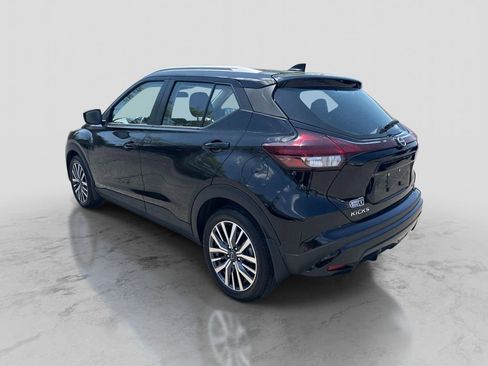 Certified 2023 Nissan Kicks SV FWD image 3